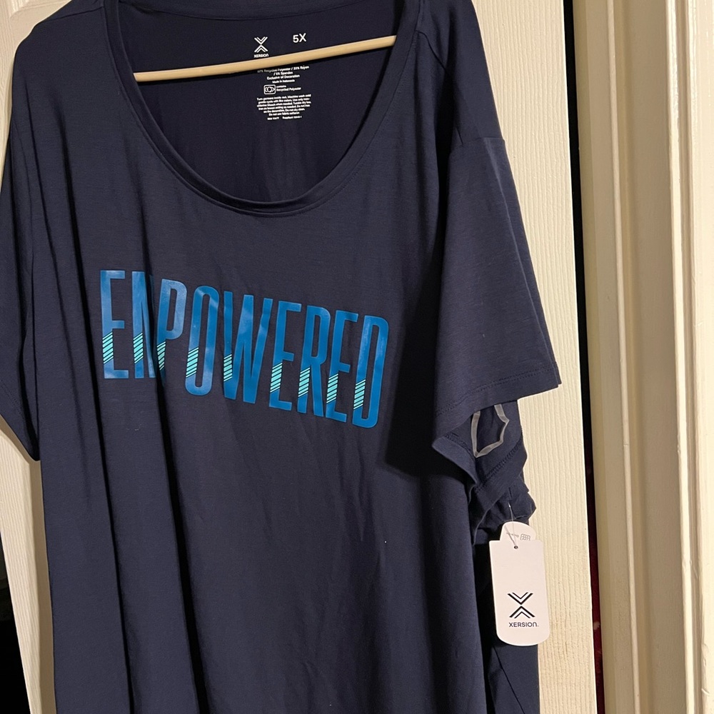 Xersion Women's Navy Blue Empowered Top